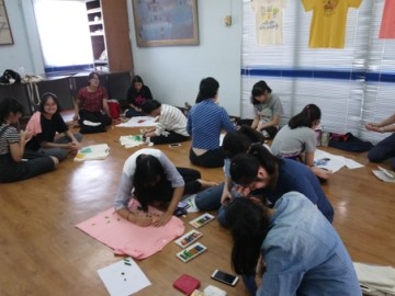 อาสาสมัคร เขียนศิลป์บนเสื้อเพื่อผู้ป่วยเรื้อรัง 30 มี.ค. 62 T-Shirt Painting Volunteer to Support Chronically Ill Patients in Thailand; March, 30, 19